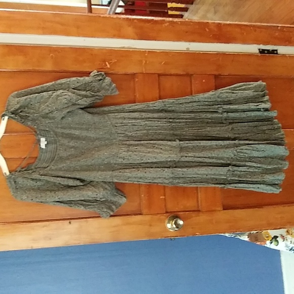 Ivy City Co Basil Dress - Picture 2 of 10